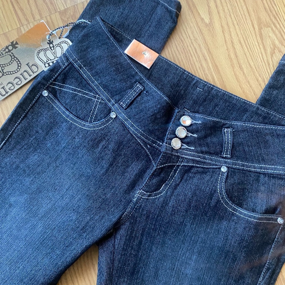 Queen jean size 7